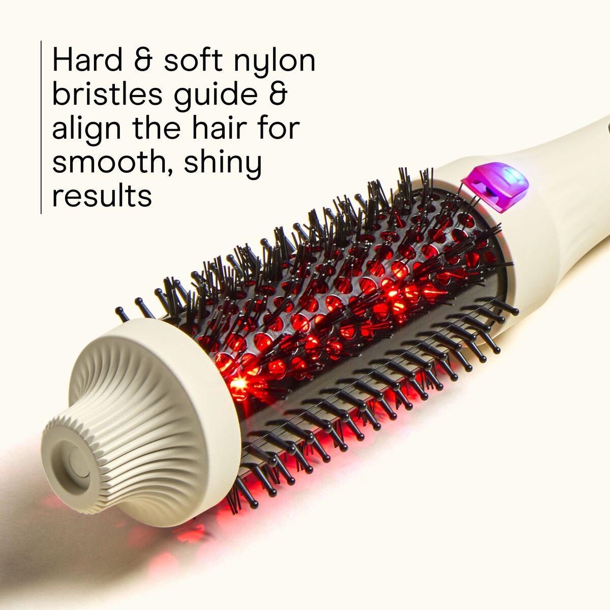 Conair Brosse Ronde Thermique Infrarouge, 1.5 po Barril, 4 Temp&eacute;ratures, Affichage LED, Blanc Cass&eacute;, 1 Pk 4